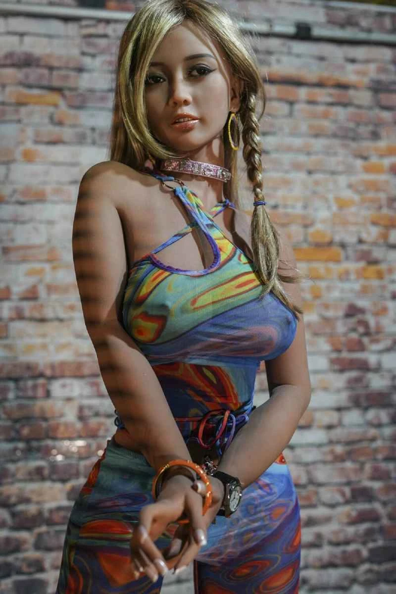 YL Doll's Iris Quiller: A Comprehensive Review of the 170cm/5ft7 G-cup TPE Sex Doll