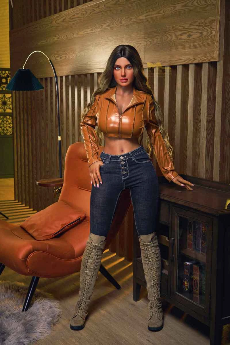 165cm/5ft5 G-cup Silicone Sex Doll Emily Bart Review - Irontech Doll