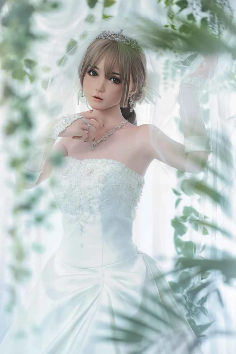 150cm/4ft11 B-cup Silicone Sex Doll Review - Nicola by FUDOLL