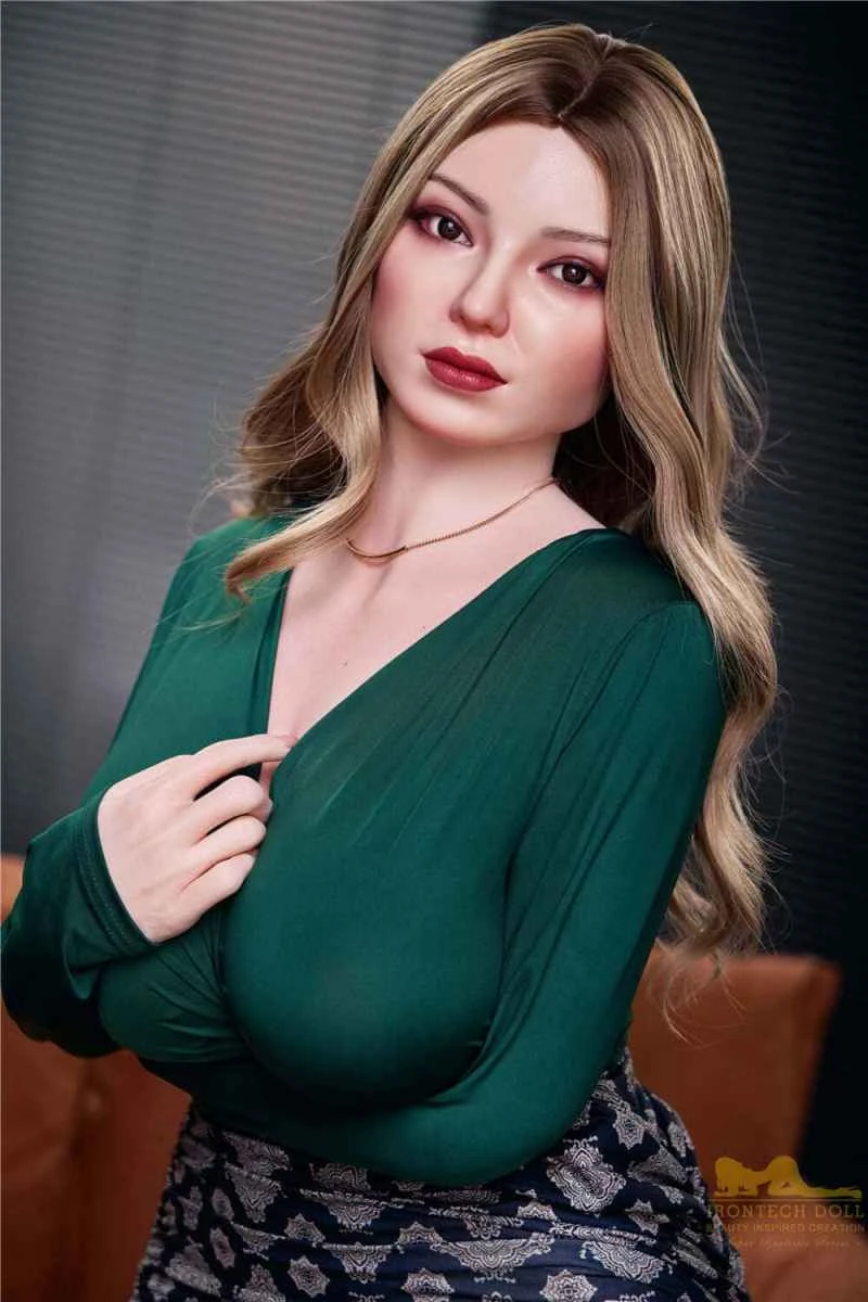 162cm/5ft3 I-cup Silicone Sex Doll Maria Review - Irontech Doll