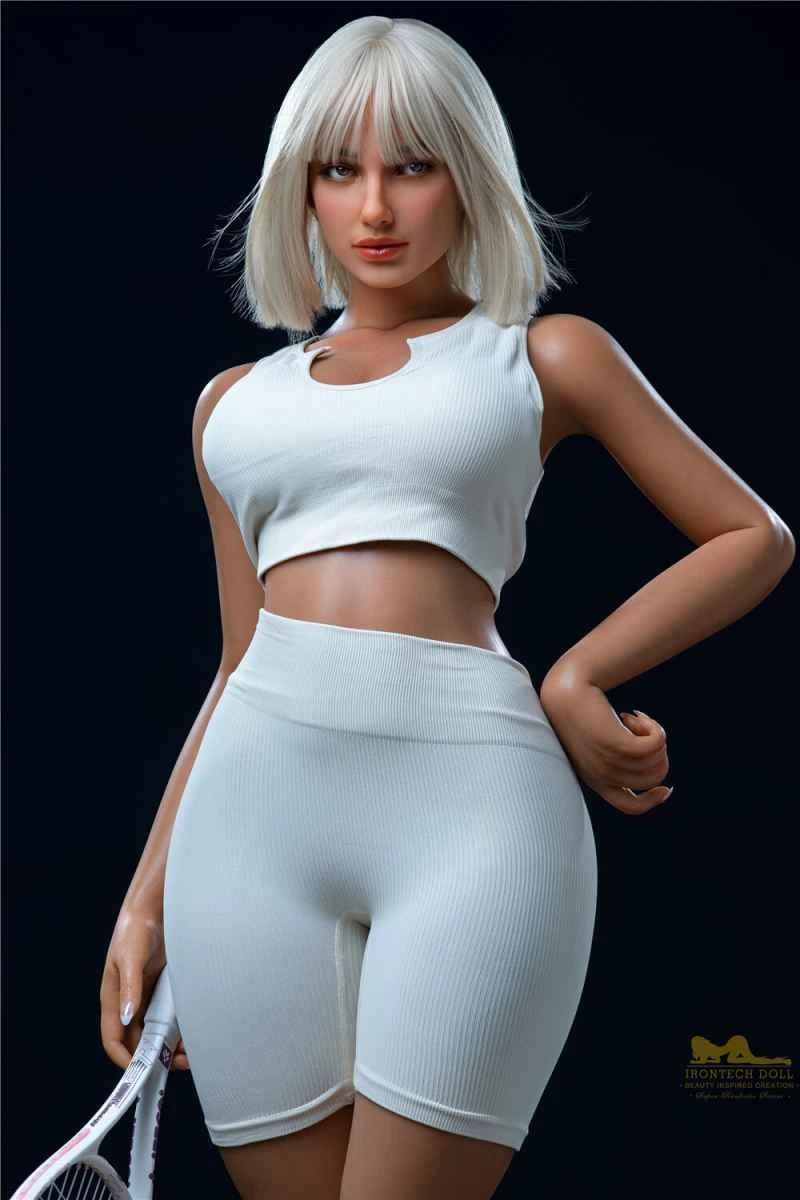 164cm/5ft5 F-cup Silicone Sex Doll Luna Review - Irontech Doll [In Stock, US Only]