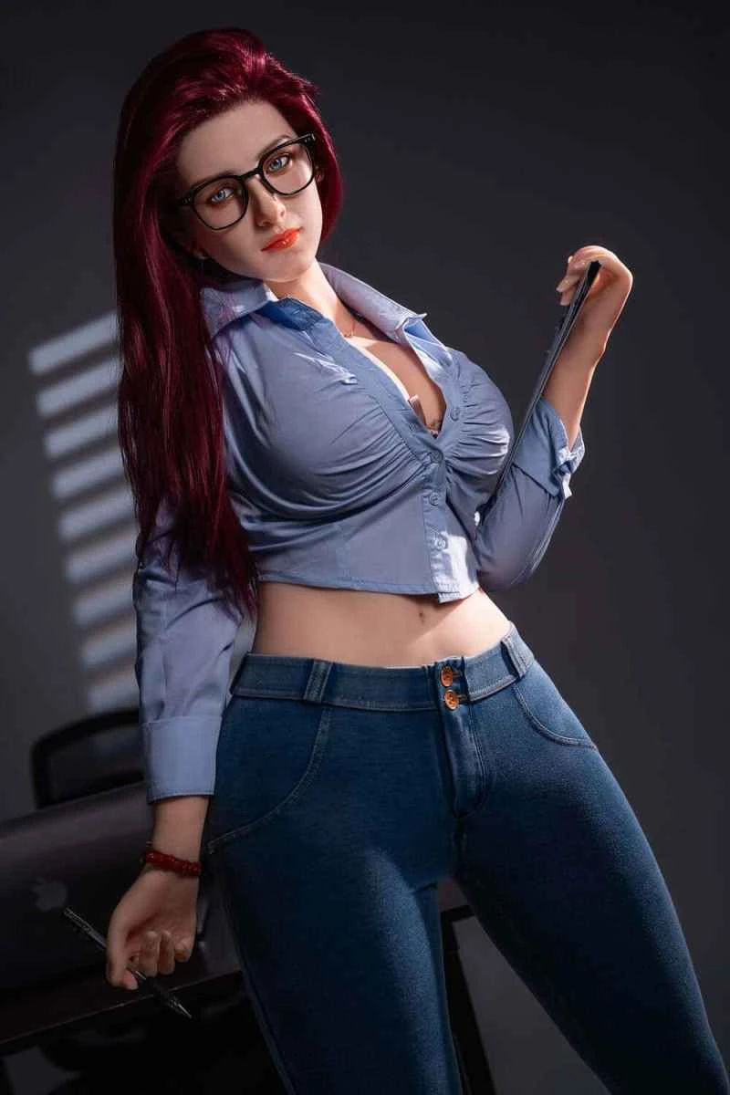 Review: 169cm/5ft7 D-cup Silicone Head Sex Doll - Gilbert by SY Doll