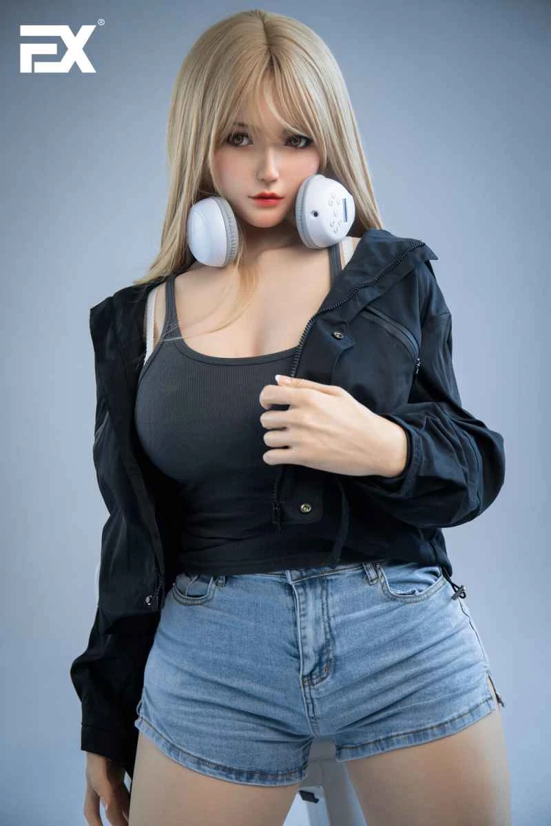 Comprehensive Review of the 167SEVO G-cup Silicone Sex Doll by Hualin - DS Doll / EX Doll
