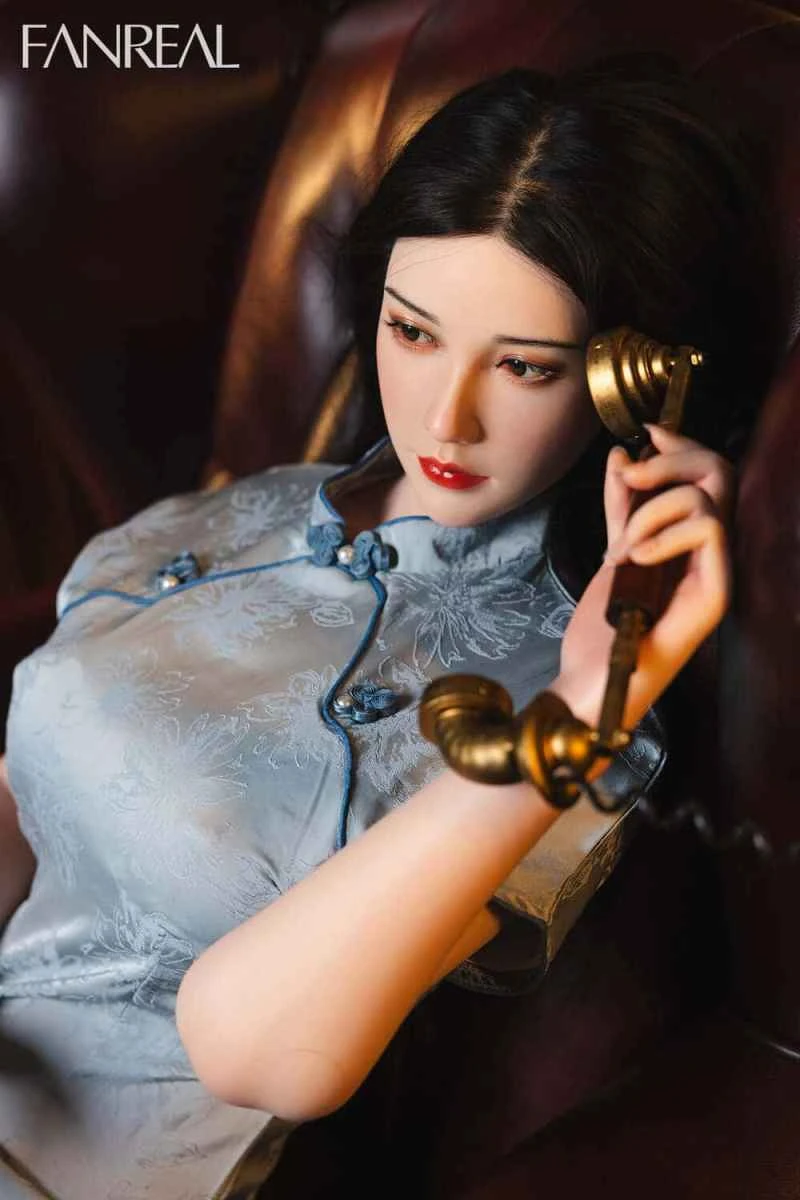 Vivi: A Comprehensive Review of the 3ft7 G-cup Silicone Sex Doll Torso by FanReal Doll