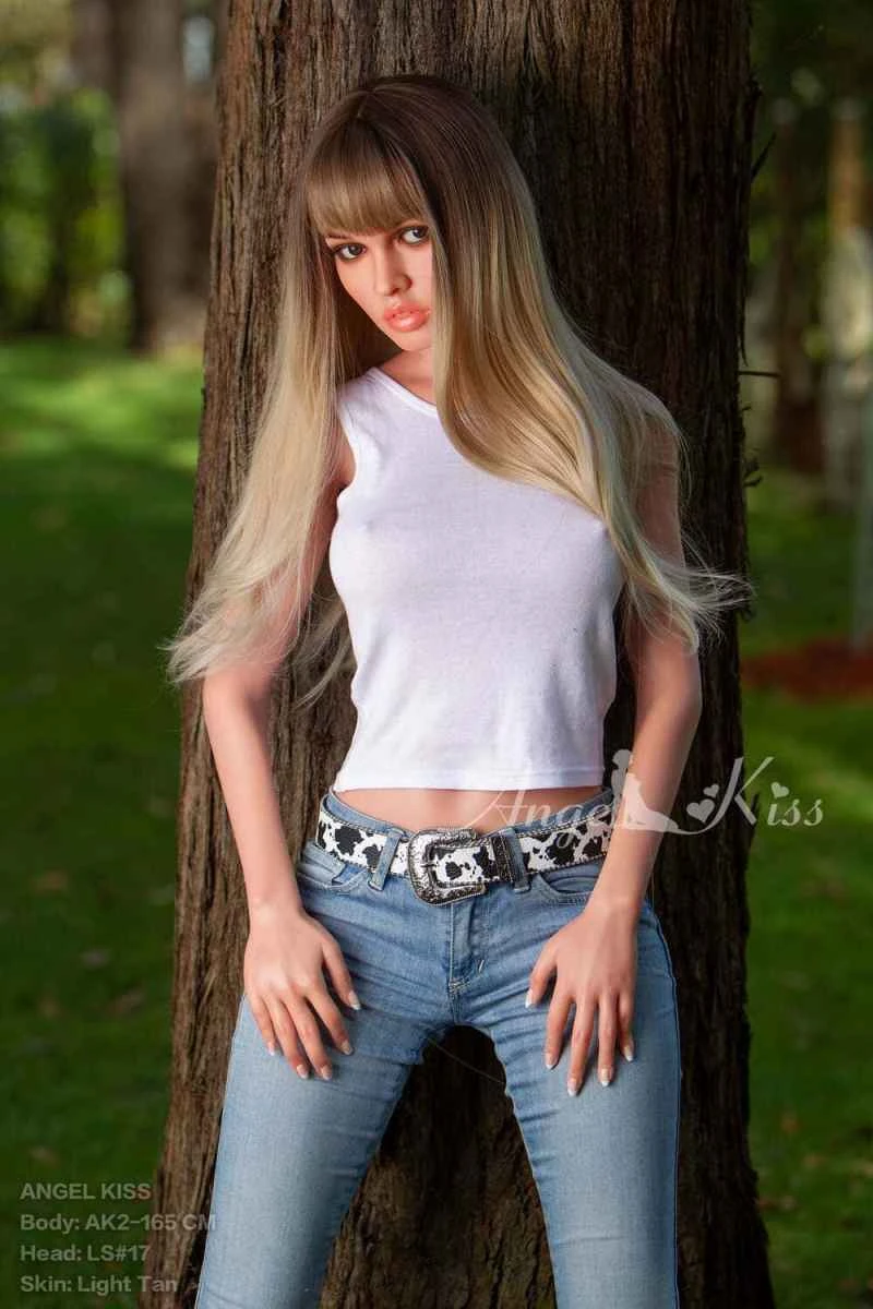 165cm/5ft5 D-cup Silicone Sex Doll – Yedda Waters