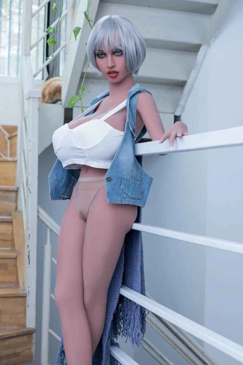 148cm/4ft10 L-cup TPE Sex Doll Review: Christy by WM Dolls