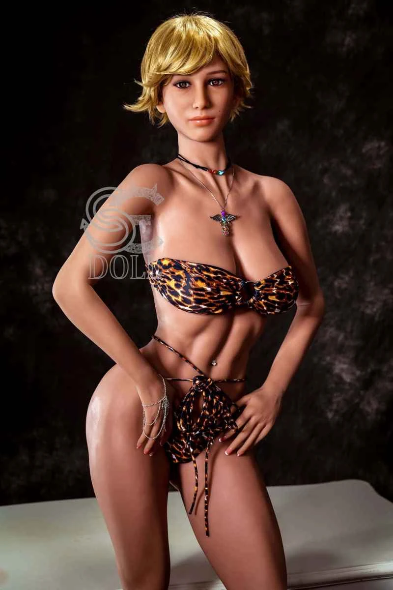 Comprehensive Review of the 167cm/5ft6 G-cup TPE Sex Doll - Yvonne by SEDOLL
