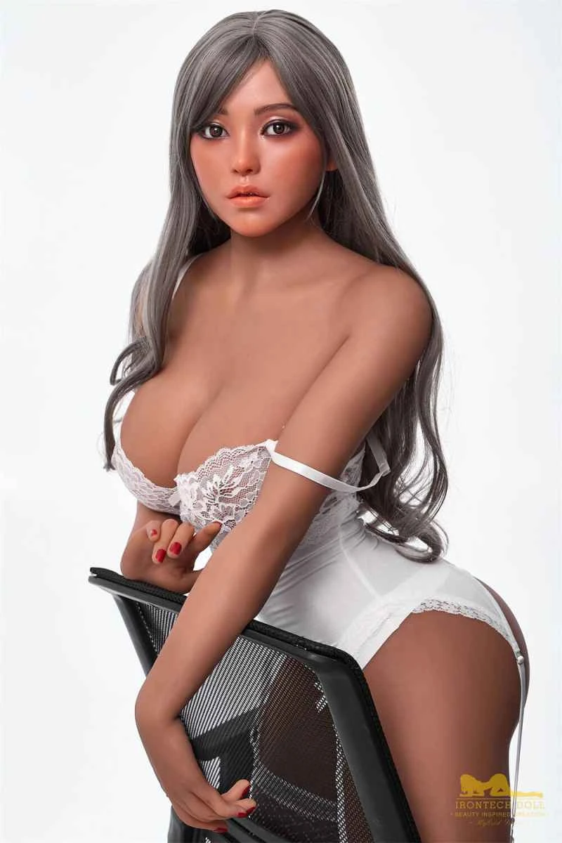 164cm/5ft5 G-cup Silicone Head Sex Doll Review - Eileen by Irontech Doll