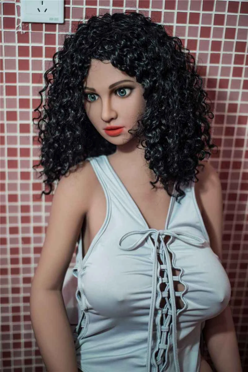 Irontech Doll's Loreina: A Comprehensive Review of the 160cm/5ft3 G-cup TPE Sex Doll