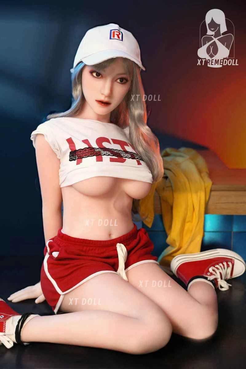 150cm/4ft11 D-cup Silicone Sex Doll Mia Review - XTDOLL
