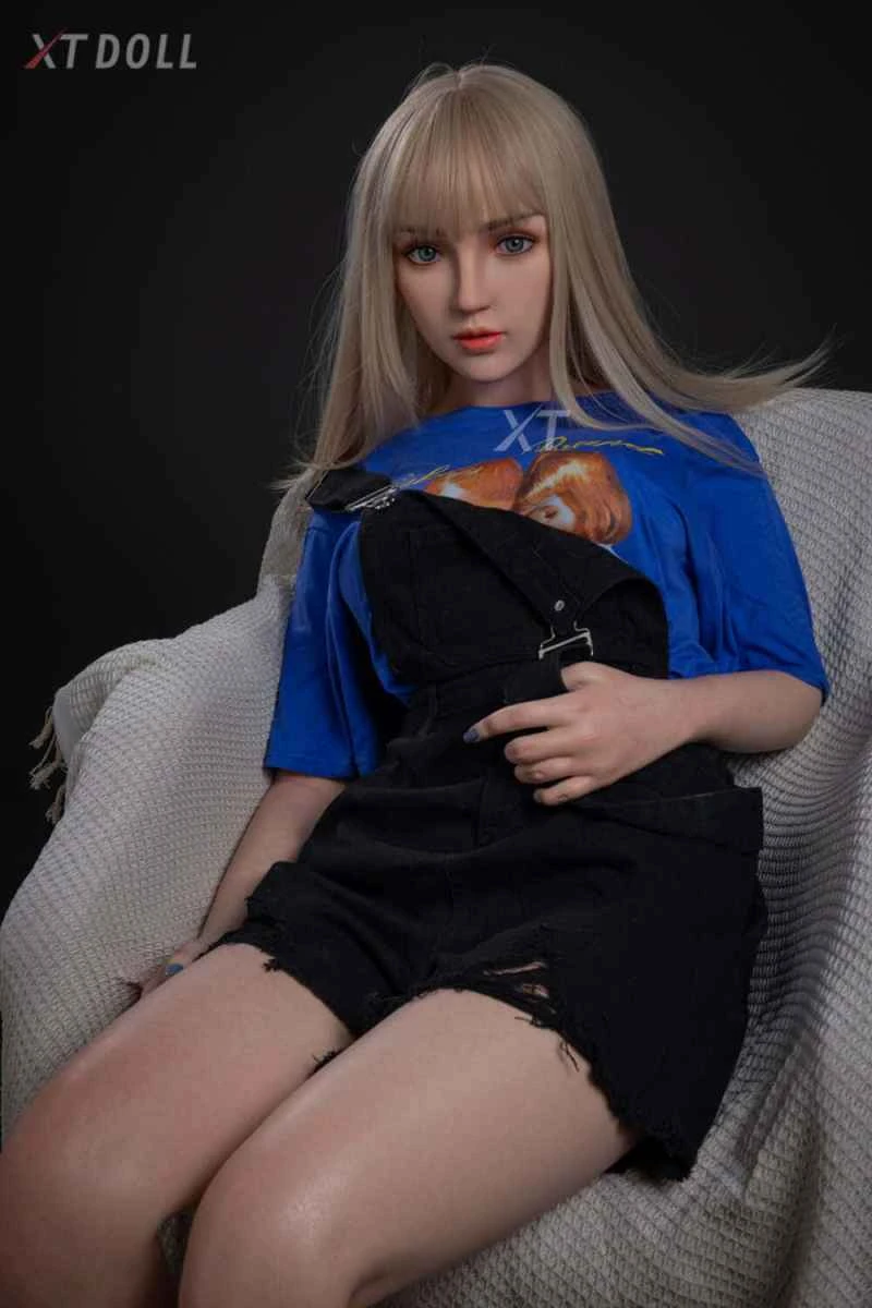 164cm/5ft5 C-cup Silicone Sex Doll Lisa Review - XTDOLL