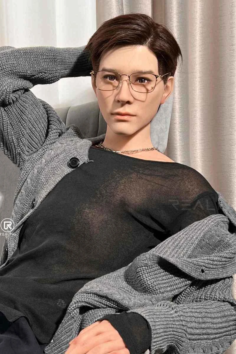 170cm/5ft7 Male Silicone Sex Doll Lynn by REALING - A Comprehensive Review