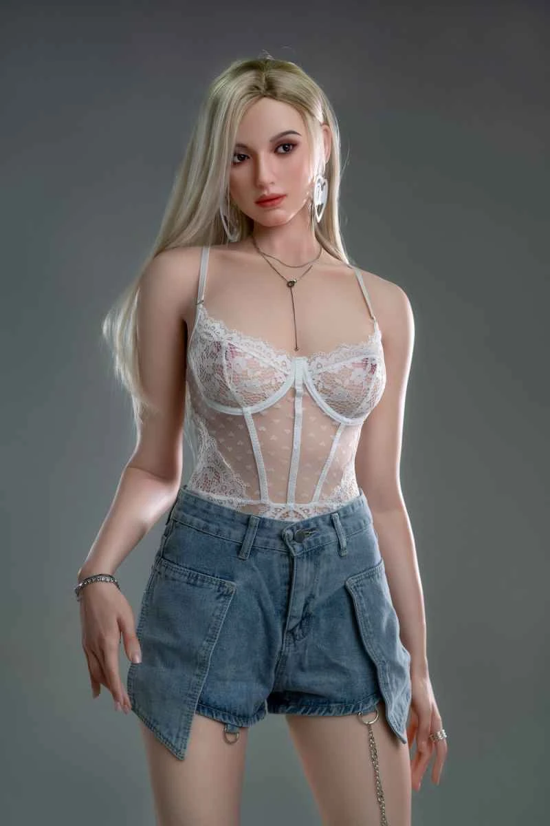 Aldridge: A Comprehensive Review of the 175cm/5ft9 E-cup Silicone Sex Doll by Zelex Doll