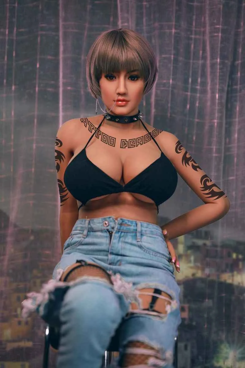 YL Doll's Abigale: A Comprehensive Review of the 171cm/5ft7 M-cup TPE Sex Doll