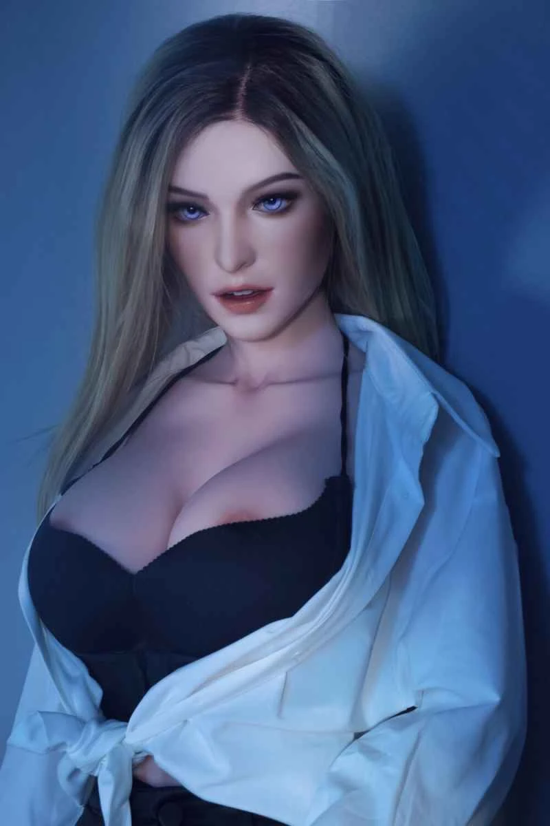 Comprehensive Review of the 165cm/5ft5 Tyler Grande Silicone Sex Doll by Elsababe Doll