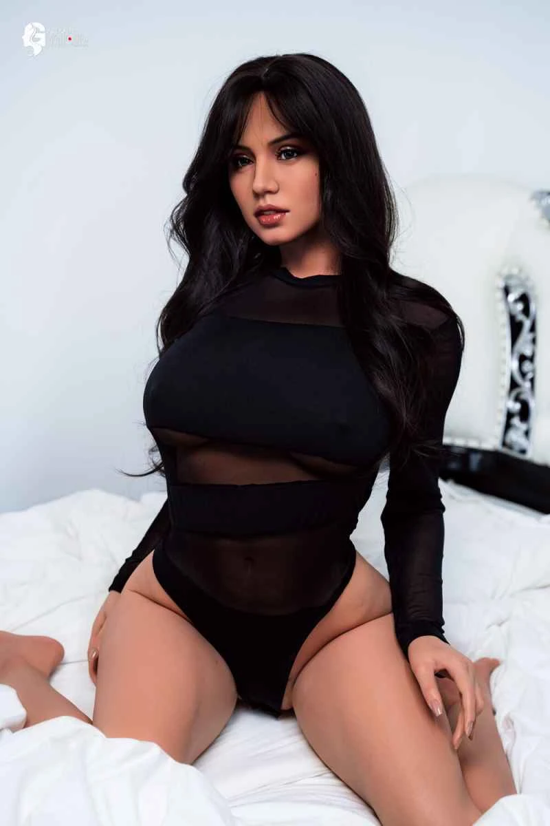 164cm/5ft5 F-cup Hyper Realistic Silicone Sex Doll Gina Review - Gynoid Doll