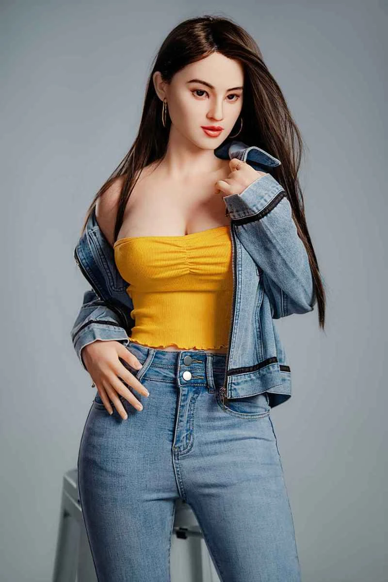 165cm/5ft5 D-cup Silicone Sex Doll Review - Crystal by HR Doll