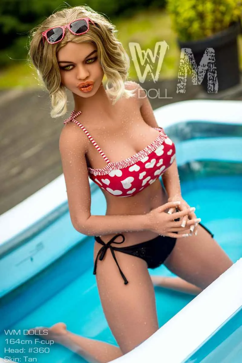 164cm/5ft5 F-cup TPE Sex Doll Review: Lesley Kit by WM Dolls