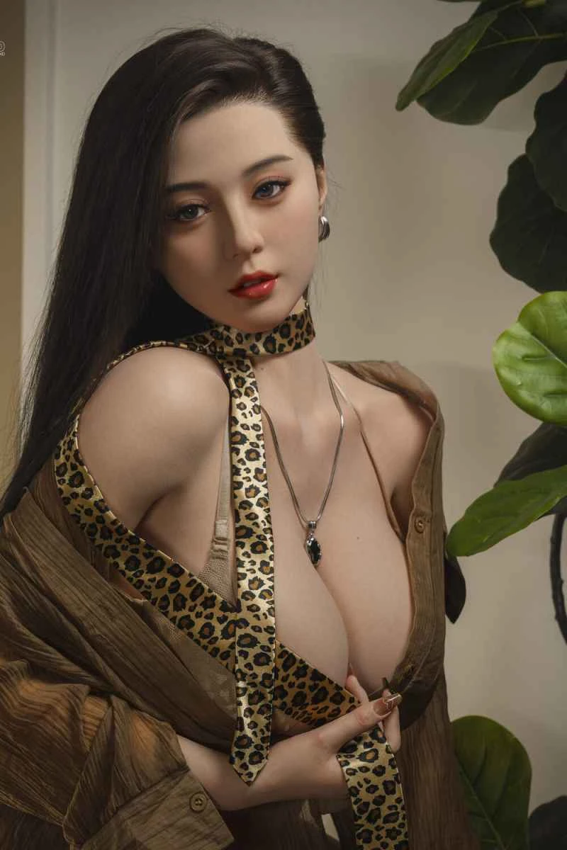 164cm/5ft5 F-cup Hyper Realistic Silicone Sex Doll Review: Meiniang by Gynoid Doll