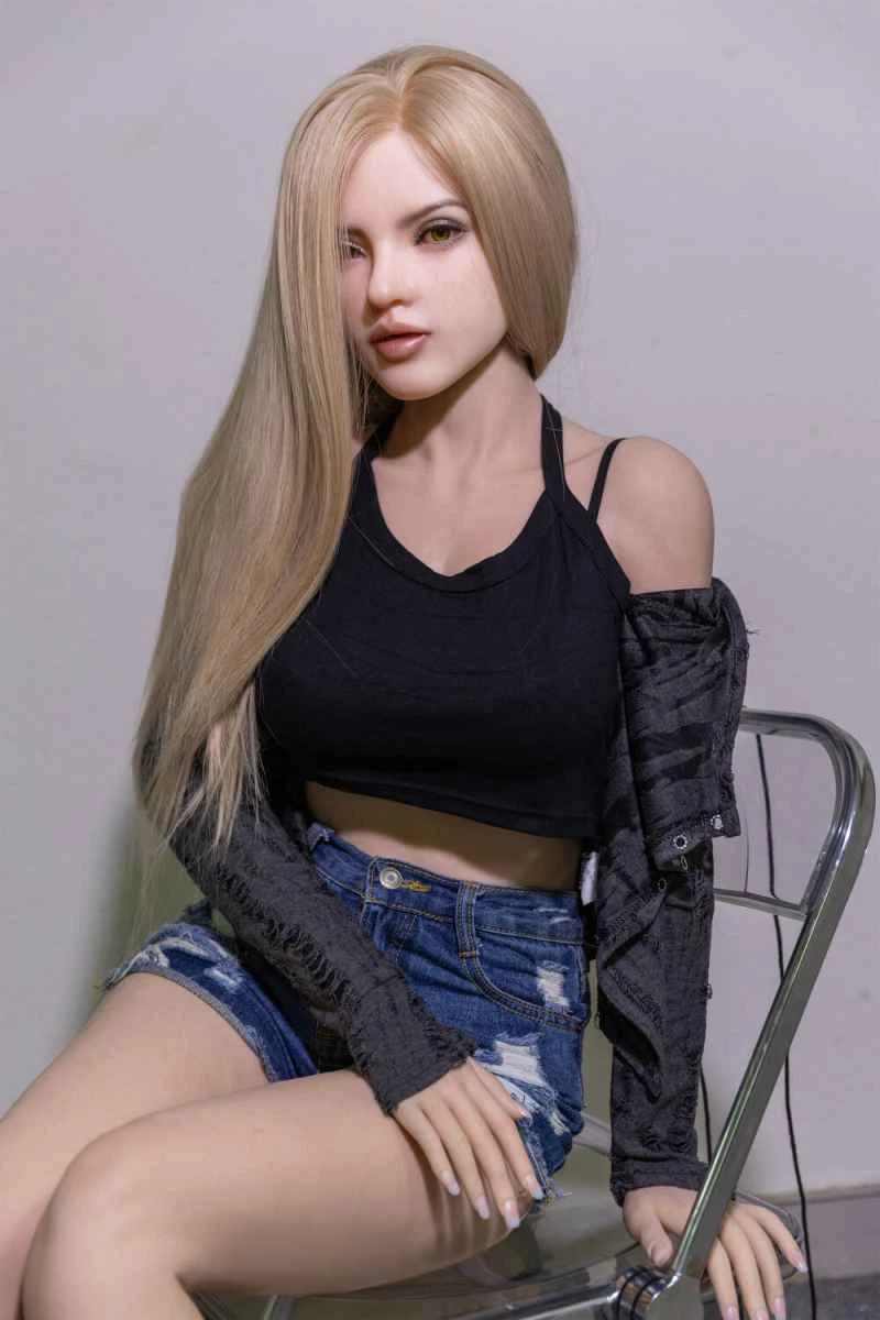 166cm/5ft5 D-cup Silicone Sex Doll Vanya by Qita Doll: A Comprehensive Review