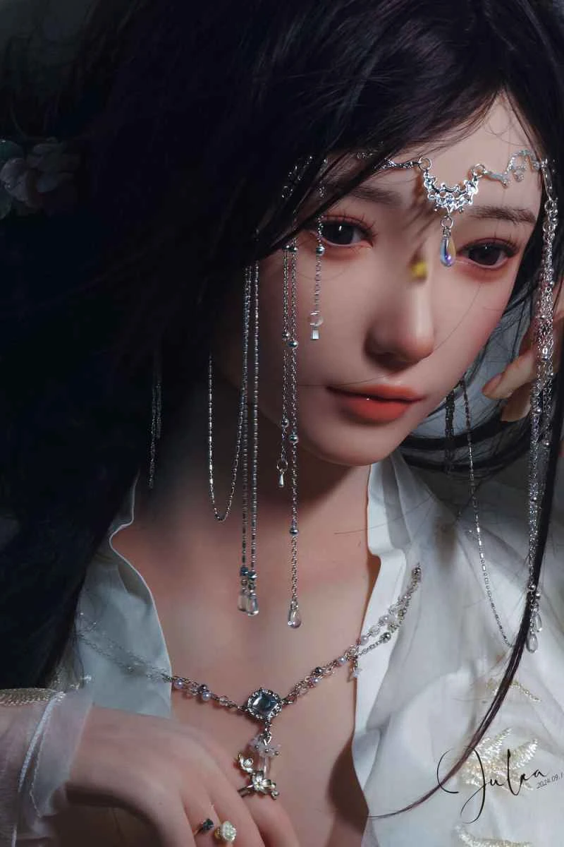 Comprehensive Review of the 165cm/5ft5 E-cup Silicone Head Sex Doll - Qiang Wei by SHEDOLL