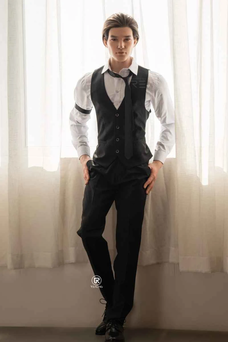 Comprehensive Review of the 175cm/5ft9 Male Silicone Head Sex Doll - Regan by REALING